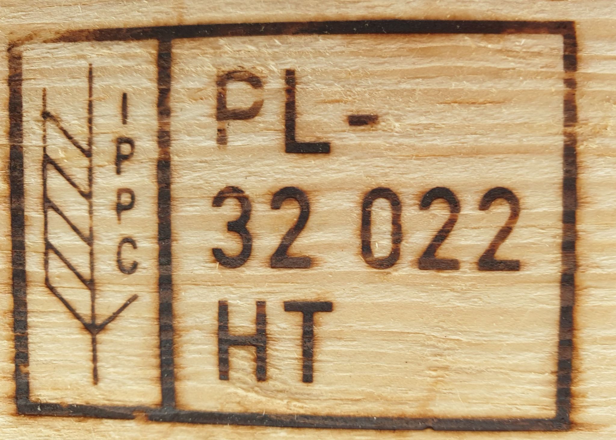 standard-ippc-behandelt-fertigung-und-dem-verkauf-von-holzpaletten